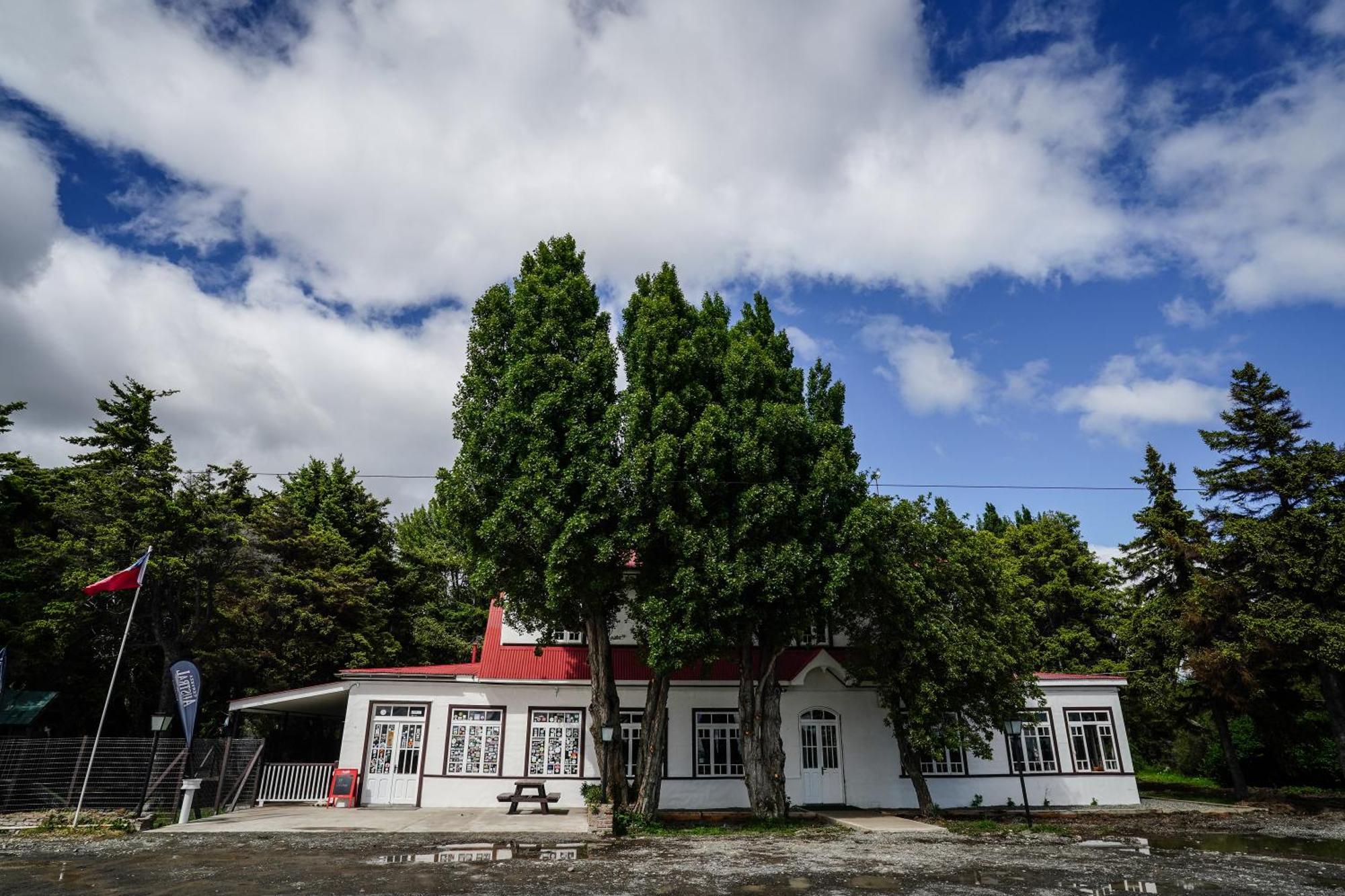 פורטו נטאלס Hotel Rio Rubens מראה חיצוני תמונה